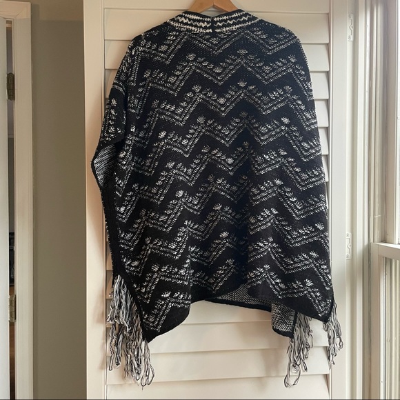 Short Sleeved Black Knit Cardigan - Picture 7 of 7